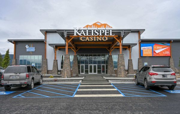 Front entrance to Kalispel casino